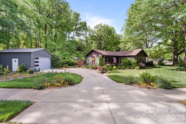 6129 Old Meadow Road, Mint Hill, NC 28227
