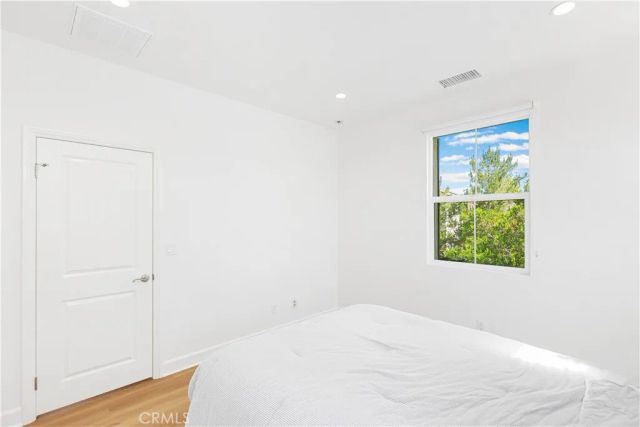 80 Meander, Irvine, CA 92620