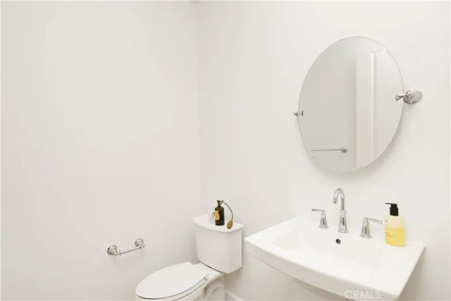 80 Meander, Irvine, CA 92620