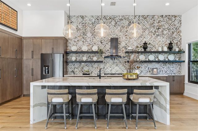 904 ANCHORAGE ROAD, Tampa, FL 33602