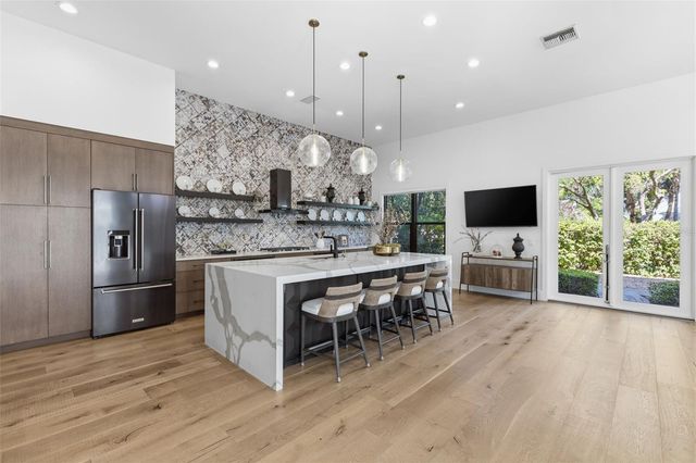 904 ANCHORAGE ROAD, Tampa, FL 33602