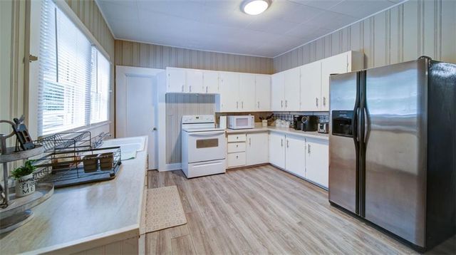 9 Aubrey Street, Cartersville, GA 30120