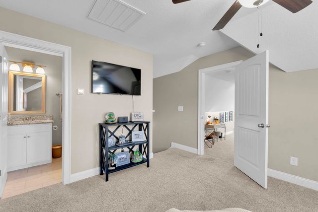 324 Holly Oaks Lane, Inman, SC 29349