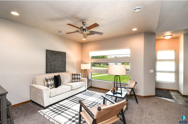 500 W Cascade St, Sioux Falls, SD 57108