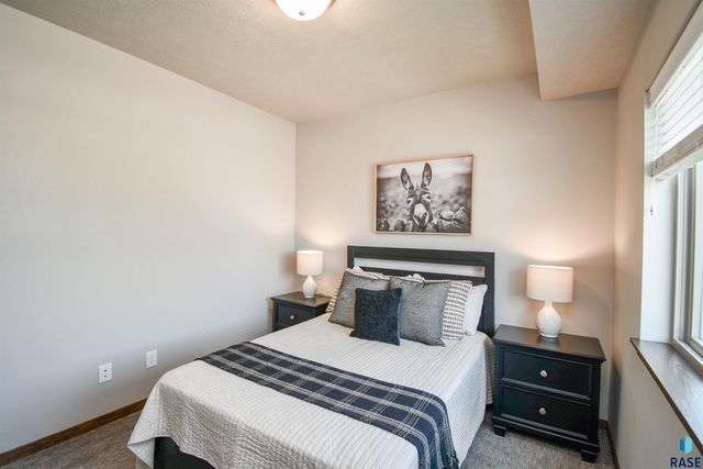 500 W Cascade St, Sioux Falls, SD 57108