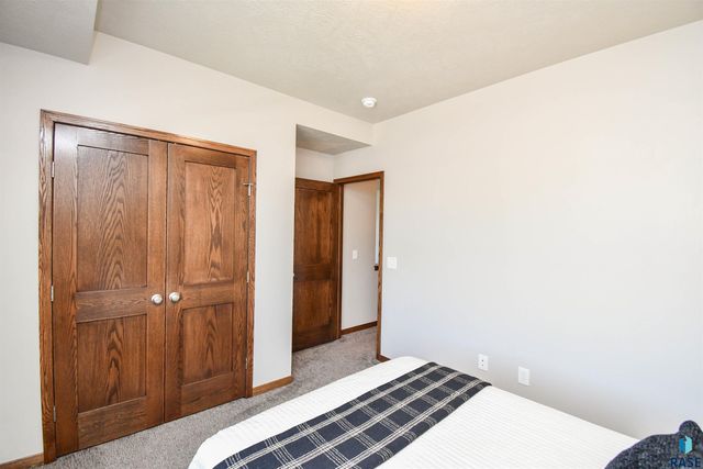 500 W Cascade St, Sioux Falls, SD 57108
