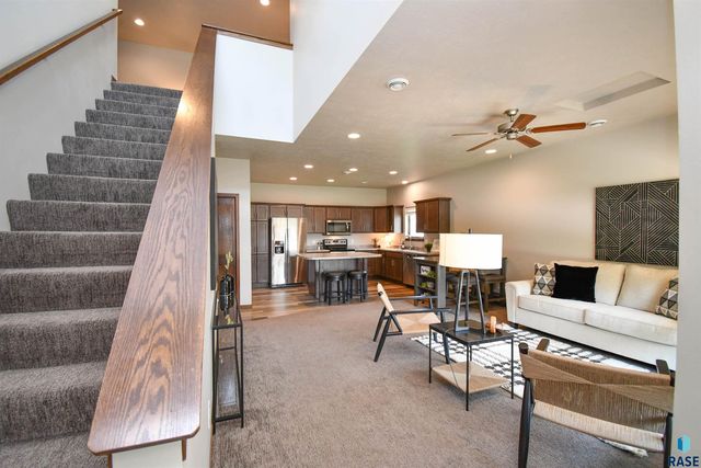 500 W Cascade St, Sioux Falls, SD 57108