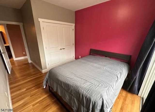 54 Oriental St, Newark City, NJ 07104