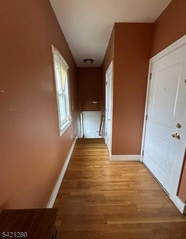 54 Oriental St, Newark City, NJ 07104