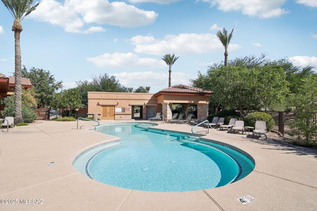 10262 S White Surrey Drive, Vail, AZ 85641