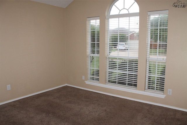 5301 PEPPERBUSH DRIVE, Wichita Falls, TX 76310