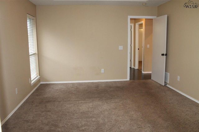5301 PEPPERBUSH DRIVE, Wichita Falls, TX 76310