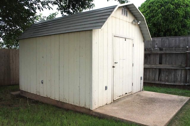 5301 PEPPERBUSH DRIVE, Wichita Falls, TX 76310