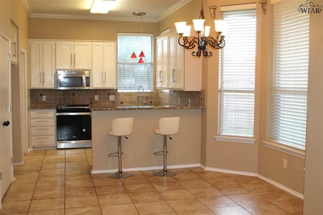5301 PEPPERBUSH DRIVE, Wichita Falls, TX 76310