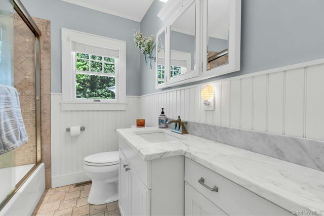 530 Woodcliff Drive, Mattituck, NY 11952