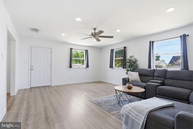 235 WALTHAM RD, Fairless Hills, PA 19030