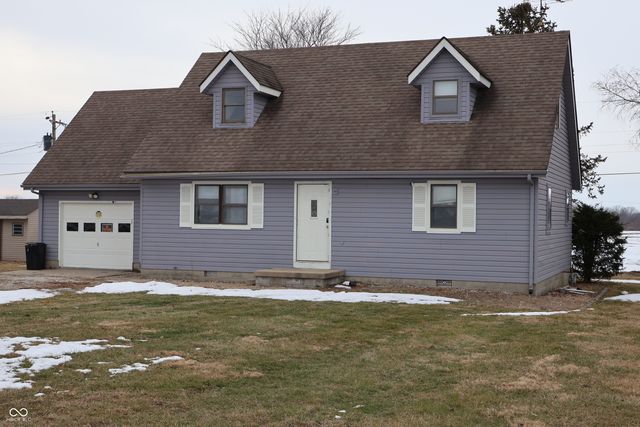 1003 N State Road 3, Westport, IN 47283