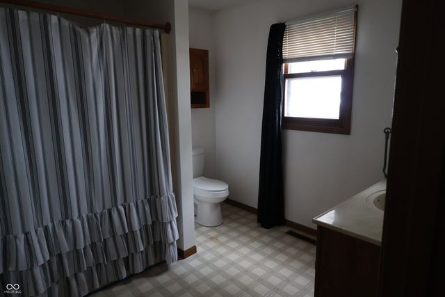 1003 N State Road 3, Westport, IN 47283