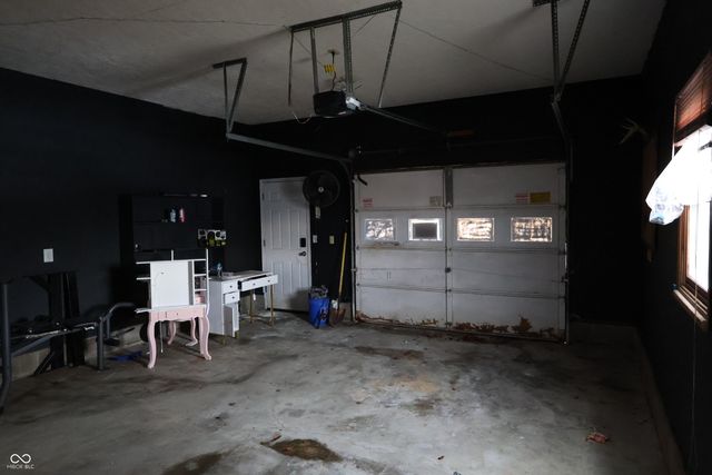 1003 N State Road 3, Westport, IN 47283