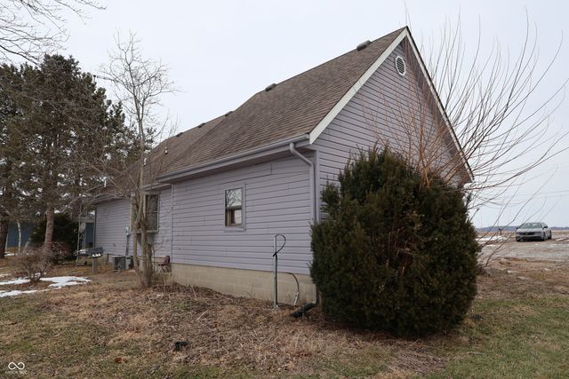 1003 N State Road 3, Westport, IN 47283