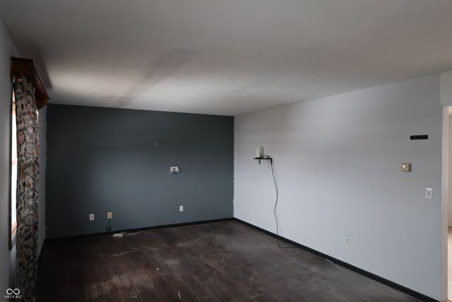 1003 N State Road 3, Westport, IN 47283