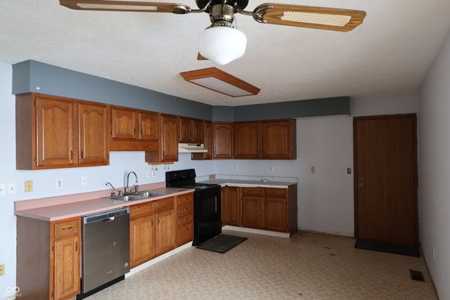 1003 N State Road 3, Westport, IN 47283