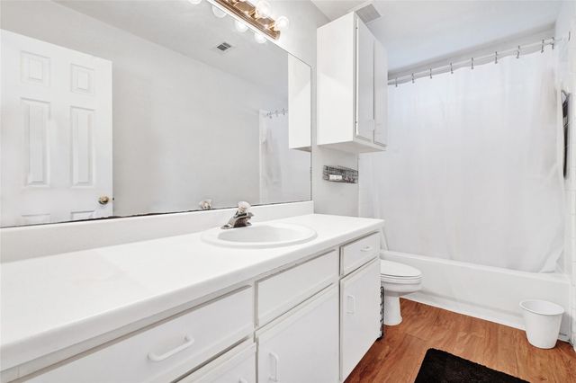 10100 Spring Place Drive, Houston, TX 77070