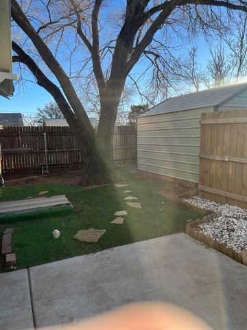 605 S 10th Street, Slaton, TX 79364