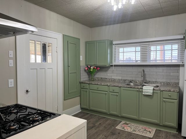 605 S 10th Street, Slaton, TX 79364