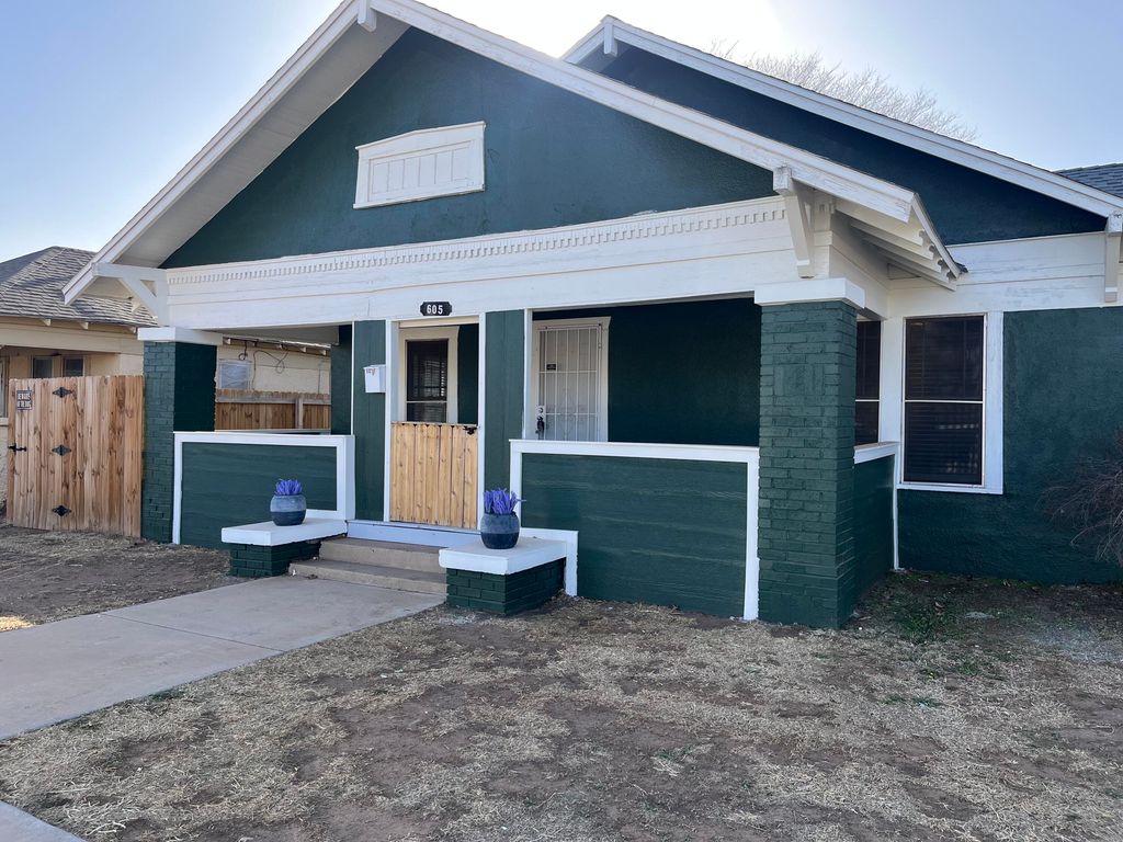 605 S 10th Street, Slaton, TX 79364