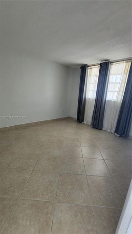 2920 Point East Dr N607, Aventura, FL 33160