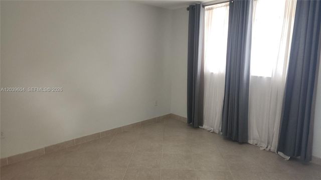 2920 Point East Dr N607, Aventura, FL 33160