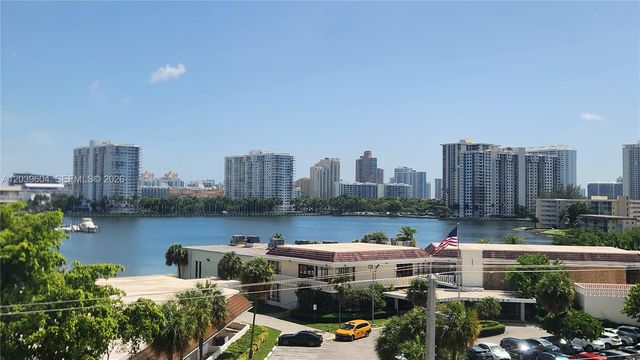 2920 Point East Dr N607, Aventura, FL 33160
