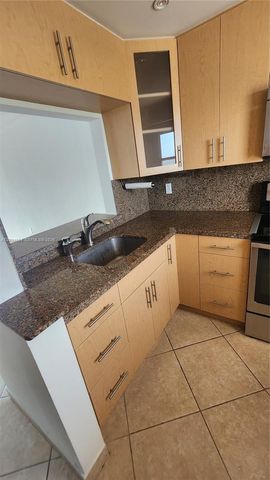 2920 Point East Dr N607, Aventura, FL 33160