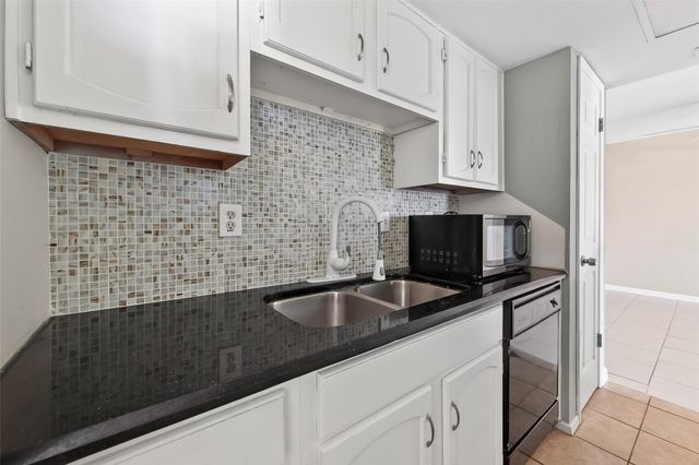 14555 Wunderlich Drive 2208, Houston, TX 77069