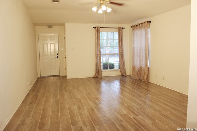 9354 Bartlett, San Antonio, TX 78250