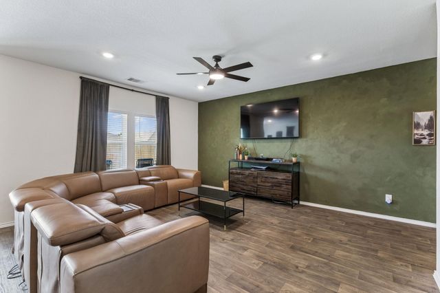 343 Sickle LOOP, Kyle, TX 78640