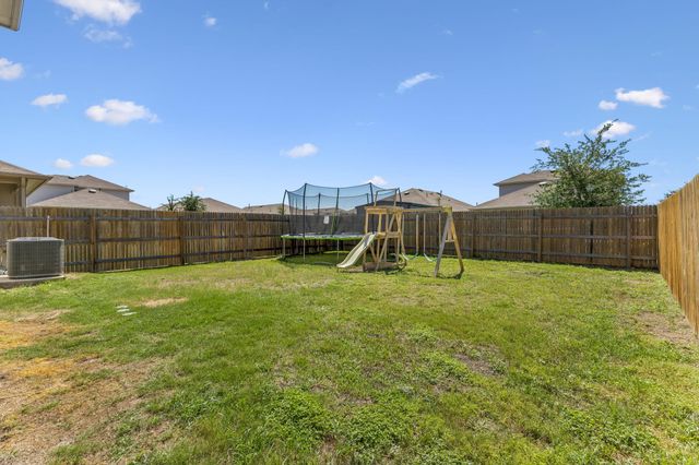 343 Sickle LOOP, Kyle, TX 78640