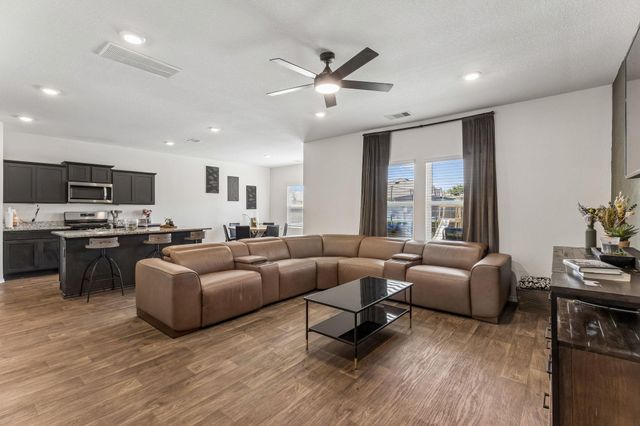 343 Sickle LOOP, Kyle, TX 78640