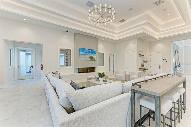 10016 REMBRANDT WAY 202, Bradenton, FL 34201