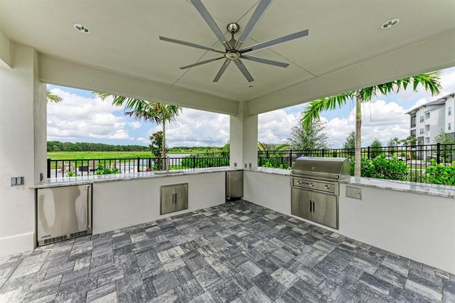 10016 REMBRANDT WAY 202, Bradenton, FL 34201