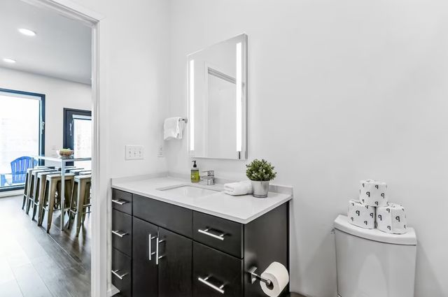 920 South St Apt 220, Nashville, TN 37203