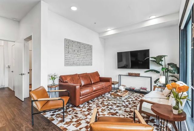 920 South St Apt 220, Nashville, TN 37203