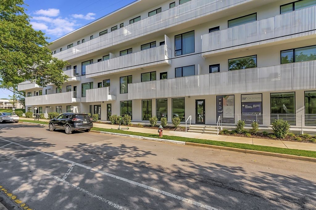 920 South St Apt 220, Nashville, TN 37203