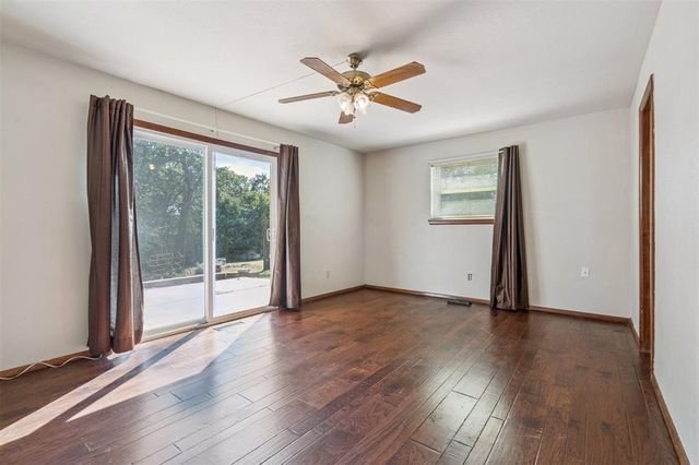 200 N Cedar Mountain Avenue, Edmond, OK 73034