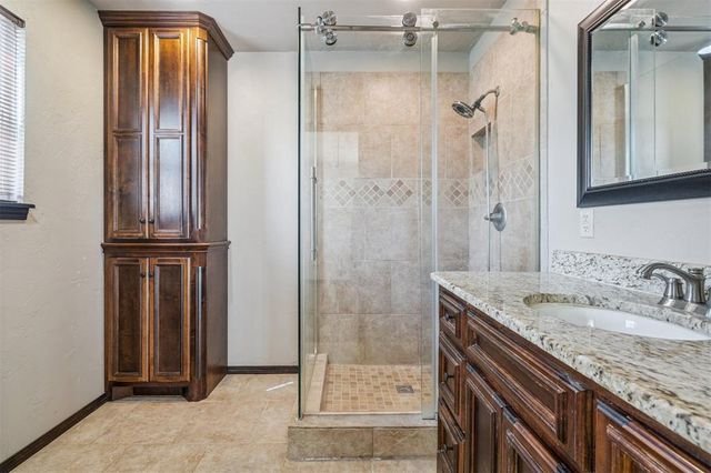200 N Cedar Mountain Avenue, Edmond, OK 73034