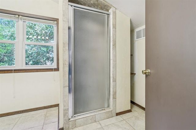 200 N Cedar Mountain Avenue, Edmond, OK 73034
