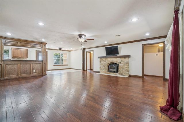 200 N Cedar Mountain Avenue, Edmond, OK 73034