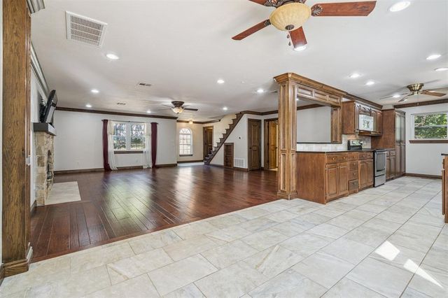 200 N Cedar Mountain Avenue, Edmond, OK 73034