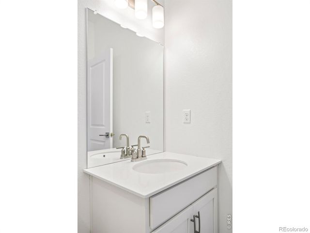 2905 S Flat Circle, Longmont, CO 80503